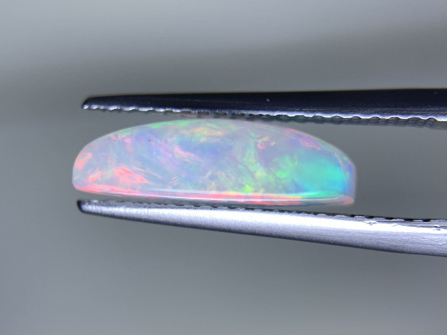 オパール 2.994ct  宝石ソーティング付き  13.7㎜×8.5㎜×4.3㎜  天然 ルース（ 裸石 ） 4580Y