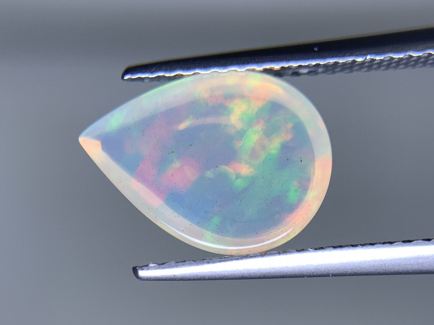 オパール 1.812ct 宝石ソーティング付き 11.9㎜×8.7㎜×4.0㎜ 天然 ルース（ 裸石 ） 4581Y