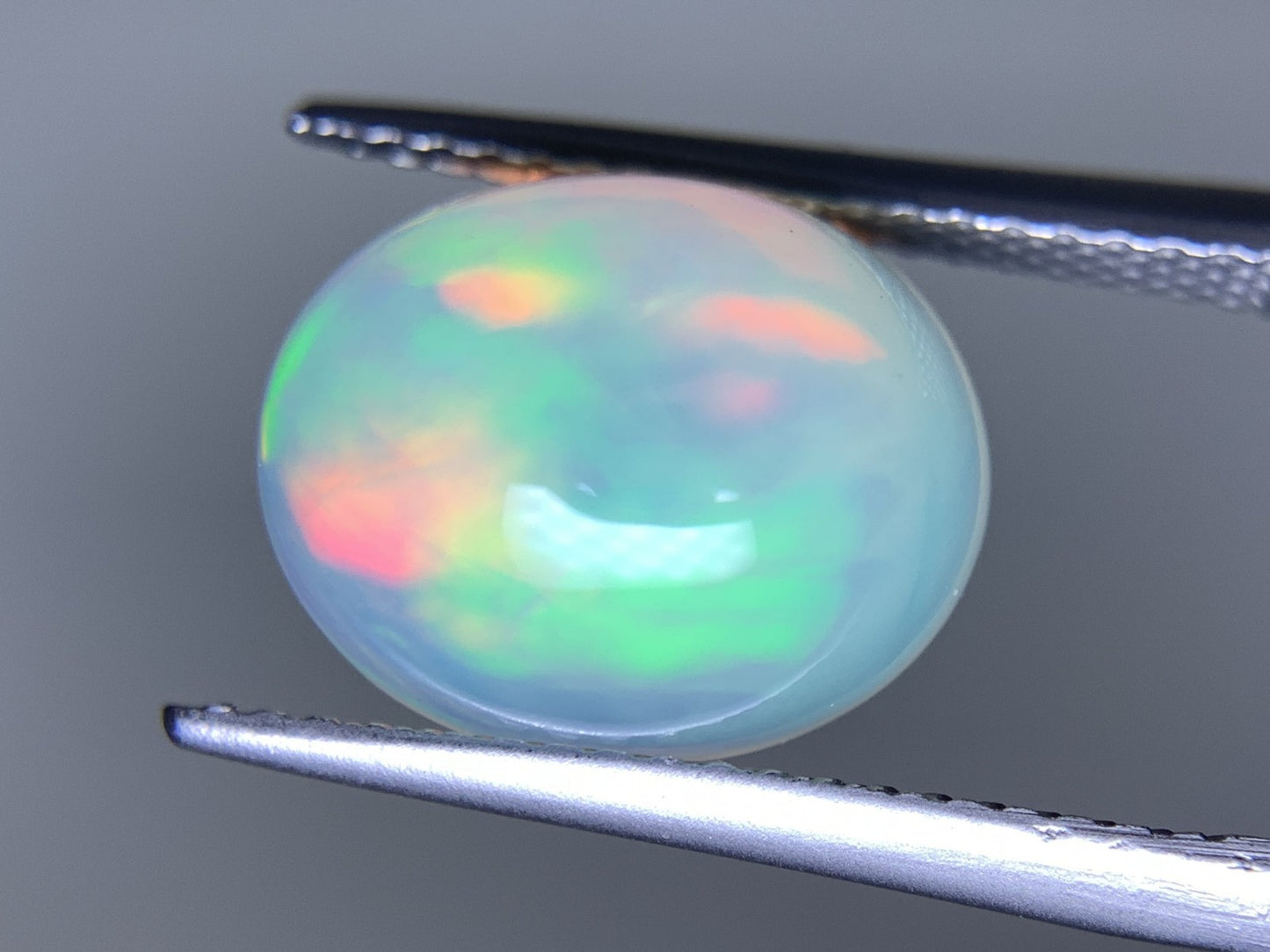 オパール 3.818ct 宝石ソーティング付き 12.0㎜×9.6㎜×6.9㎜ 天然 ルース（ 裸石 ） 4588Y