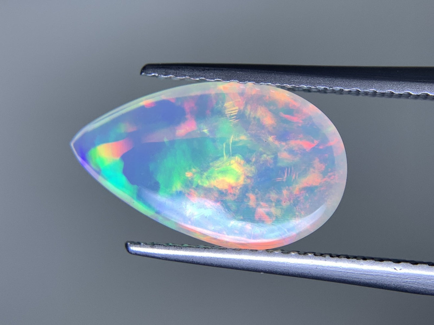 オパール 2.407ct  宝石ソーティング付き  15.2㎜×8.9㎜×4.1㎜  天然 ルース（ 裸石 ） 4589Y