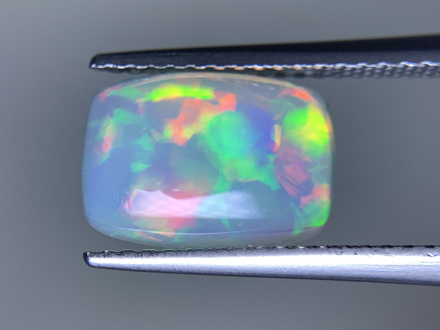 オパール 1.528ct  宝石ソーティング付き  10.9㎜×7.5㎜×3.3㎜  天然 ルース（ 裸石 ） 4592Y