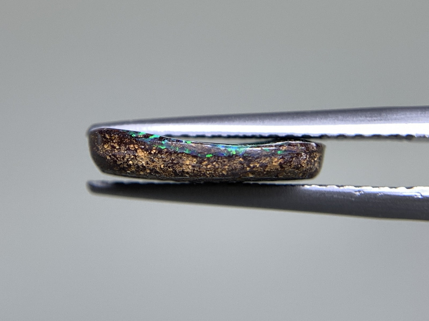 ボルダーオパール 2.347ct  宝石ソーティング付き  12.1㎜×8.0㎜×2.4㎜  天然 ルース（ 裸石 ） 4598Y