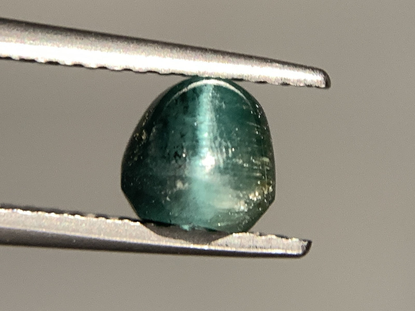 トルマリンキャッツアイ 1.556ct  宝石ソーティング付き  6.3㎜×5.4㎜×5.2㎜  天然 ルース（ 裸石 ） 4668Y