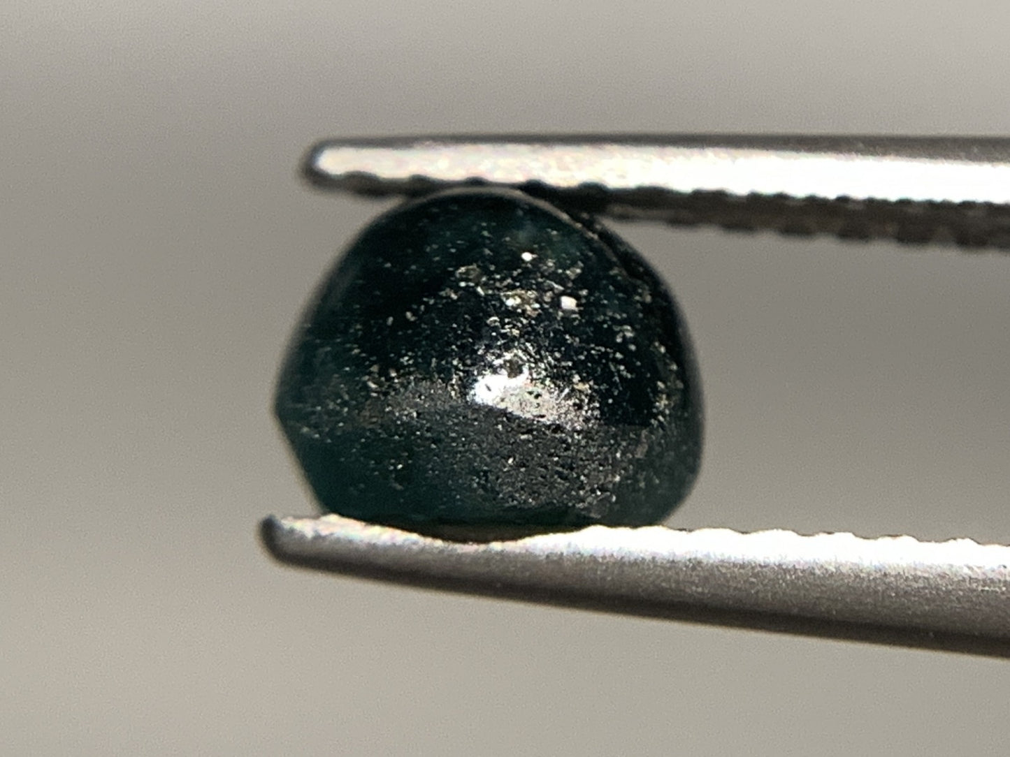 トルマリンキャッツアイ 1.556ct  宝石ソーティング付き  6.3㎜×5.4㎜×5.2㎜  天然 ルース（ 裸石 ） 4668Y