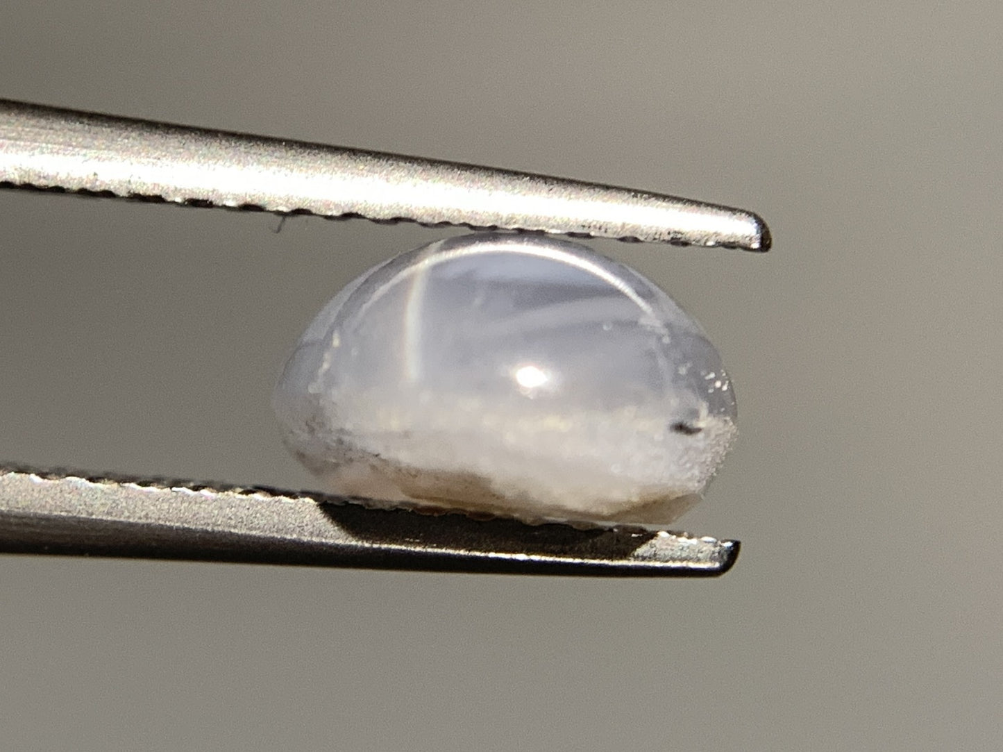 スターサファイア 4.370ct  宝石ソーティング付き  10.2㎜×7.9㎜×4.8㎜  天然 ルース（ 裸石 ） 4702Y