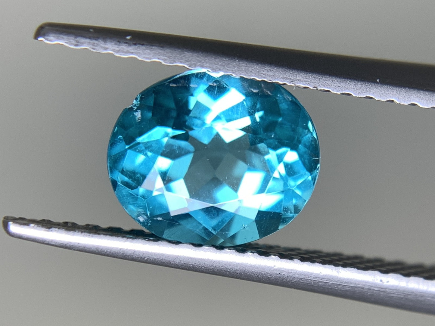アパタイト 1.666ct  宝石ソーティング付き  8.1㎜×6.9㎜×4.4㎜  天然 ルース（ 裸石 ） 4775Y