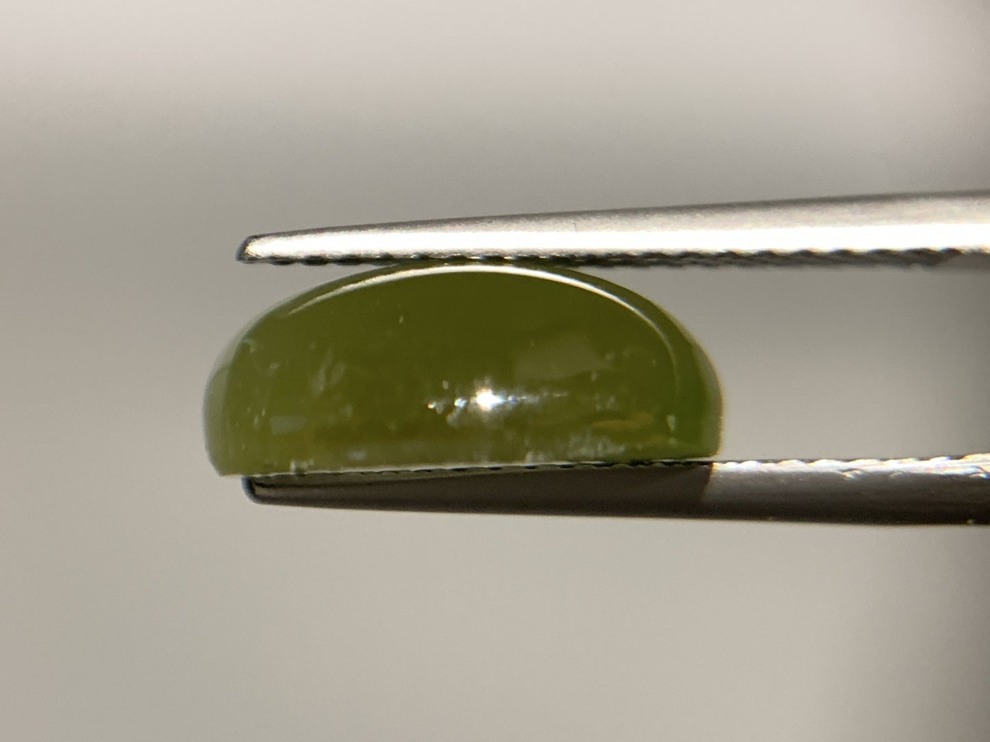 ネフライトキャッツアイ 5.449ct  宝石ソーティング付き  12.5㎜×10.1㎜×5.0㎜  天然 ルース（ 裸石 ） 4781Y