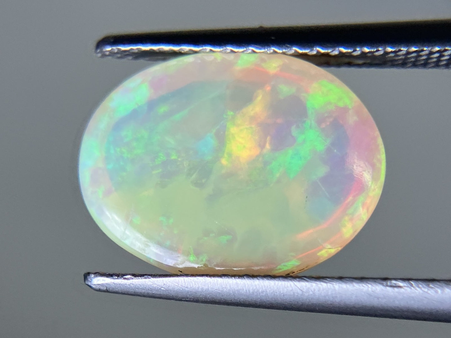 オパール 2.807ct  宝石ソーティング付き  12.3㎜×9.5㎜×5.2㎜  天然 ルース（ 裸石 ） 4435YY