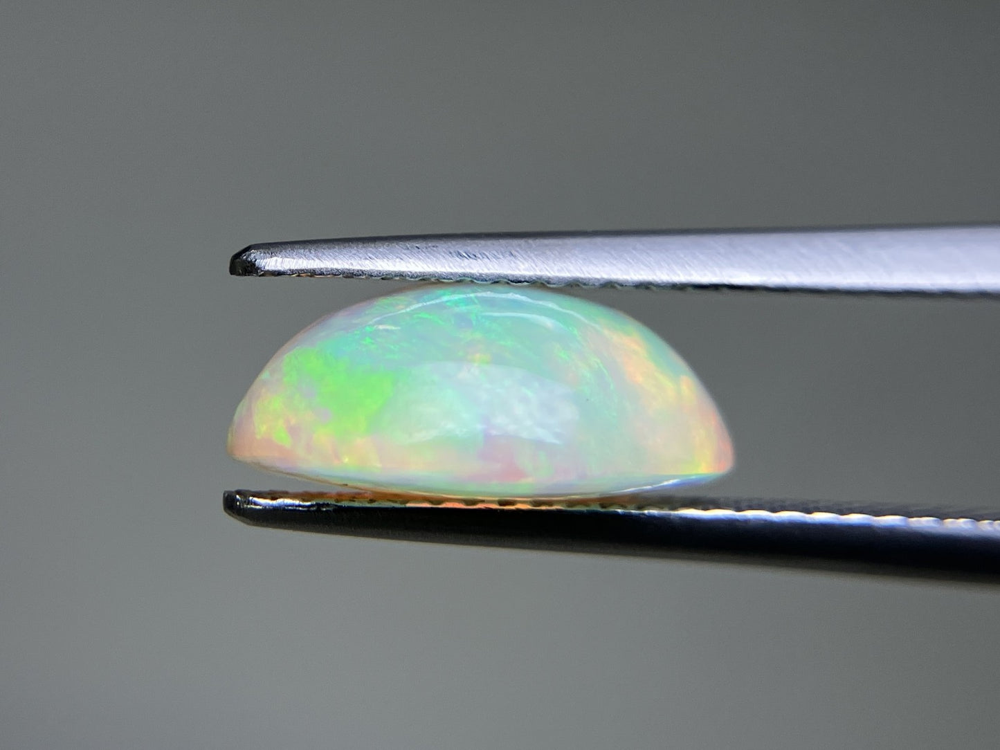 オパール 2.807ct  宝石ソーティング付き  12.3㎜×9.5㎜×5.2㎜  天然 ルース（ 裸石 ） 4435YY