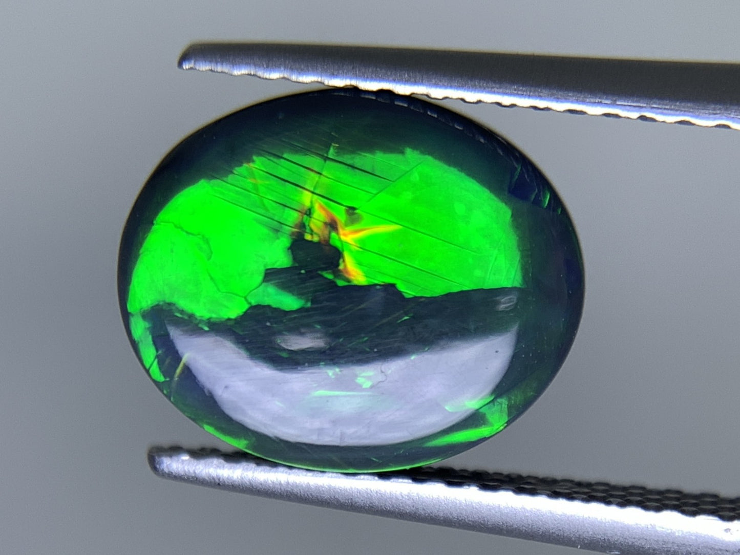 ブラックオパール 天然 2.756ct カン有り 中央宝石ソーティング付き 11.3㎜×9.4㎜×3.9㎜ ルース（ 裸石 ） 6659Y