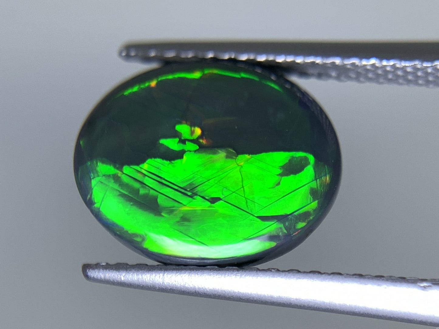 ブラックオパール 天然 2.756ct カン有り 中央宝石ソーティング付き 11.3㎜×9.4㎜×3.9㎜ ルース（ 裸石 ） 6659Y