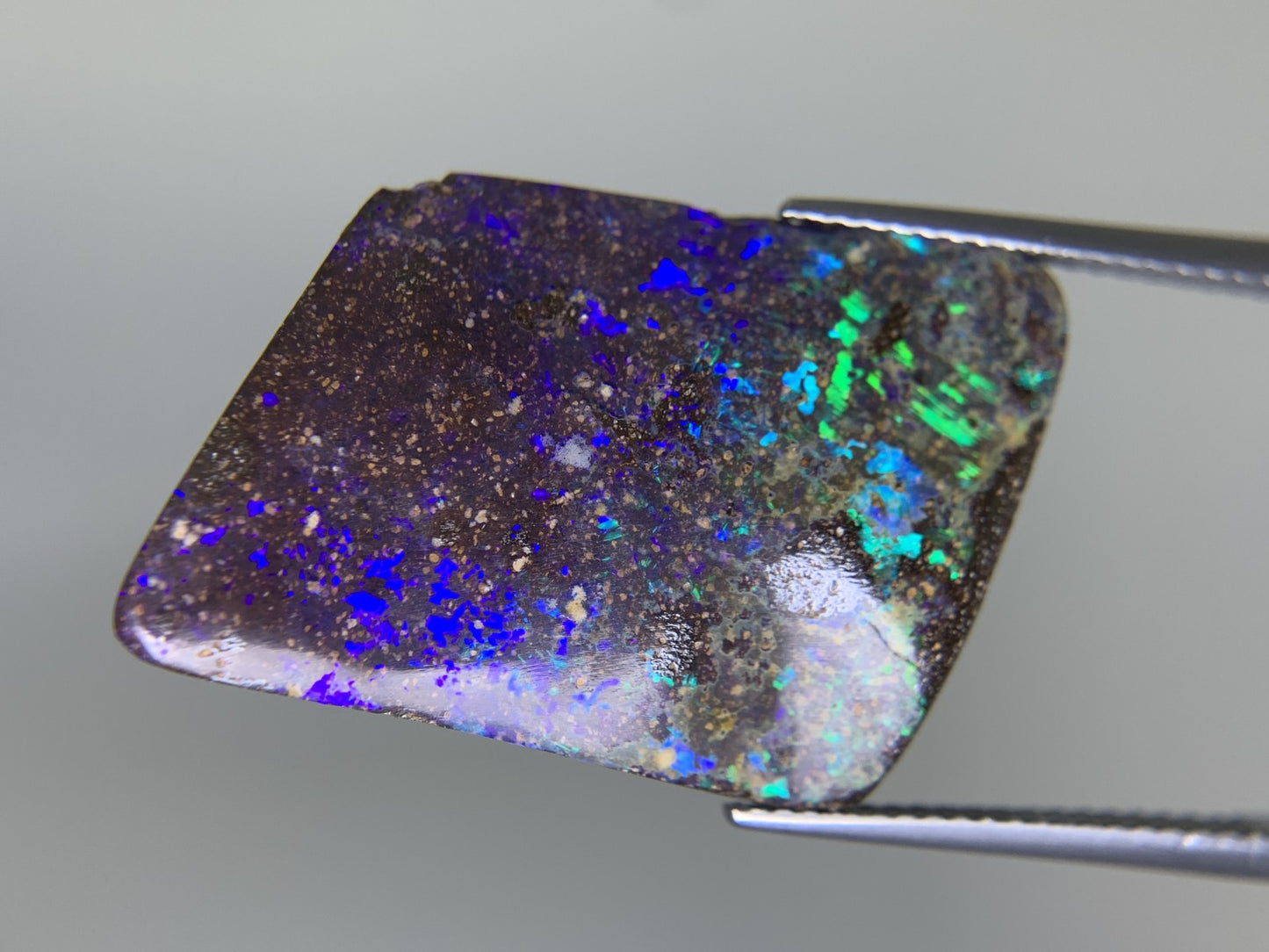 ボルダーオパール 天然 20.209ct 宝石ソーティング付き 23.4㎜×18.5㎜×4.7㎜ ルース（ 裸石 ） 7609Y