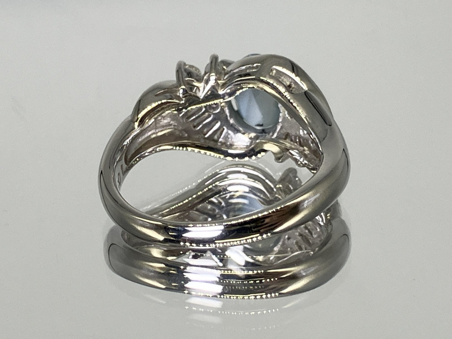 アレキサンドライトキャッツアイ  1.03ct  India GIA宝石鑑別書付き  6.79㎜×5.15㎜×3.30㎜  PT900  6.8g  リング  メレダイヤ  0.29ct  7448Y