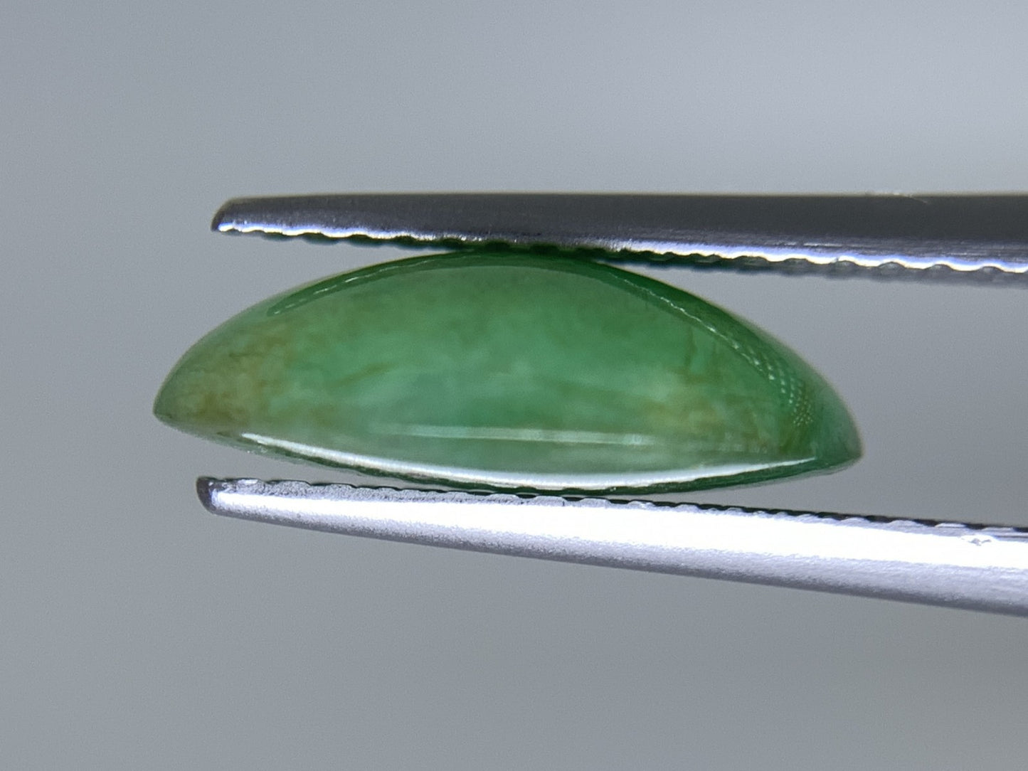 ヒスイ 翡翠 天然 5.146ct 宝石ソーティング付き 13.0㎜×10.5㎜×4.4㎜ ルース（ 裸石 ） 5947Y