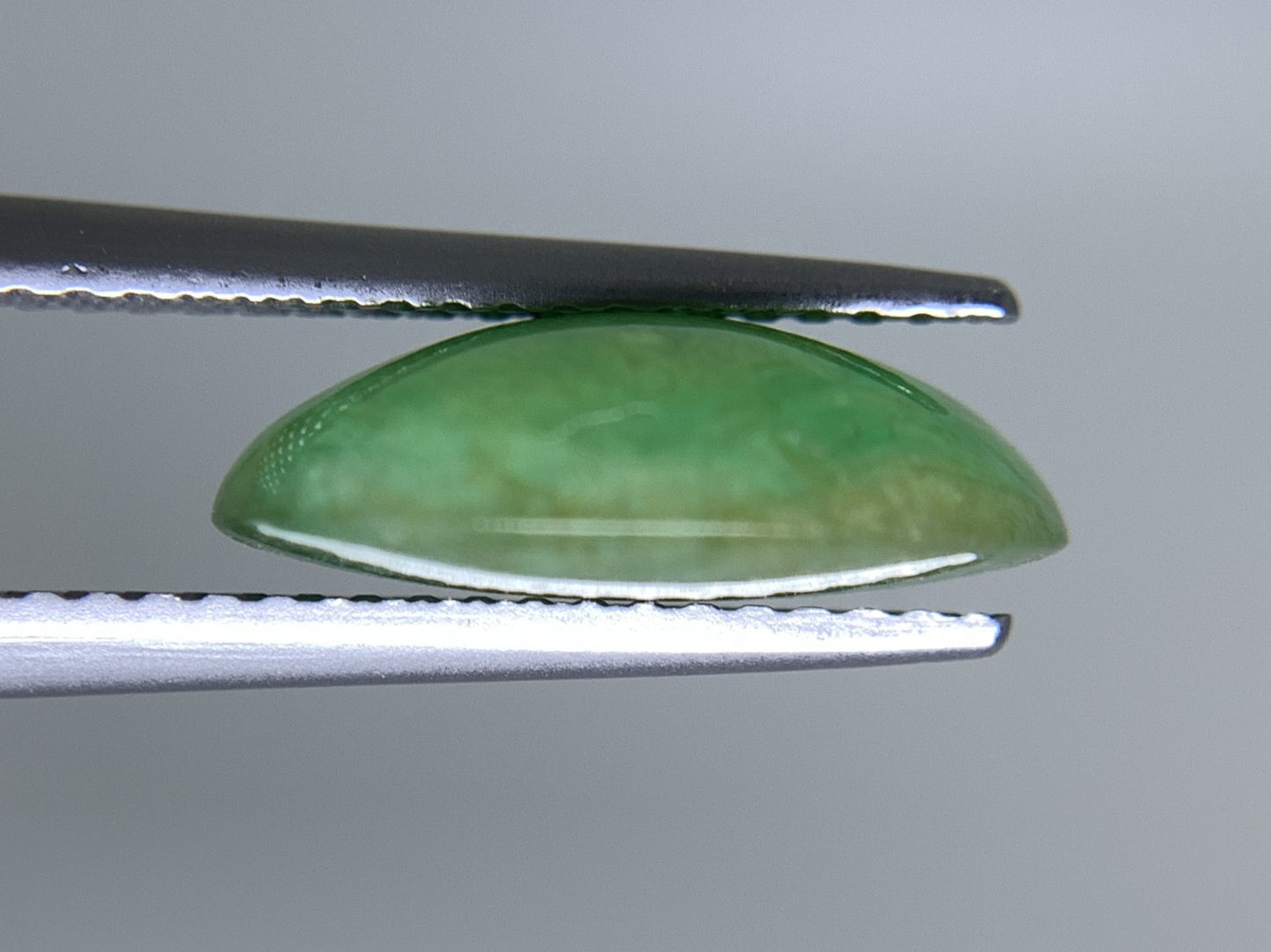 ヒスイ 翡翠 天然 5.146ct 宝石ソーティング付き 13.0㎜×10.5㎜×4.4㎜ ルース（ 裸石 ） 5947Y