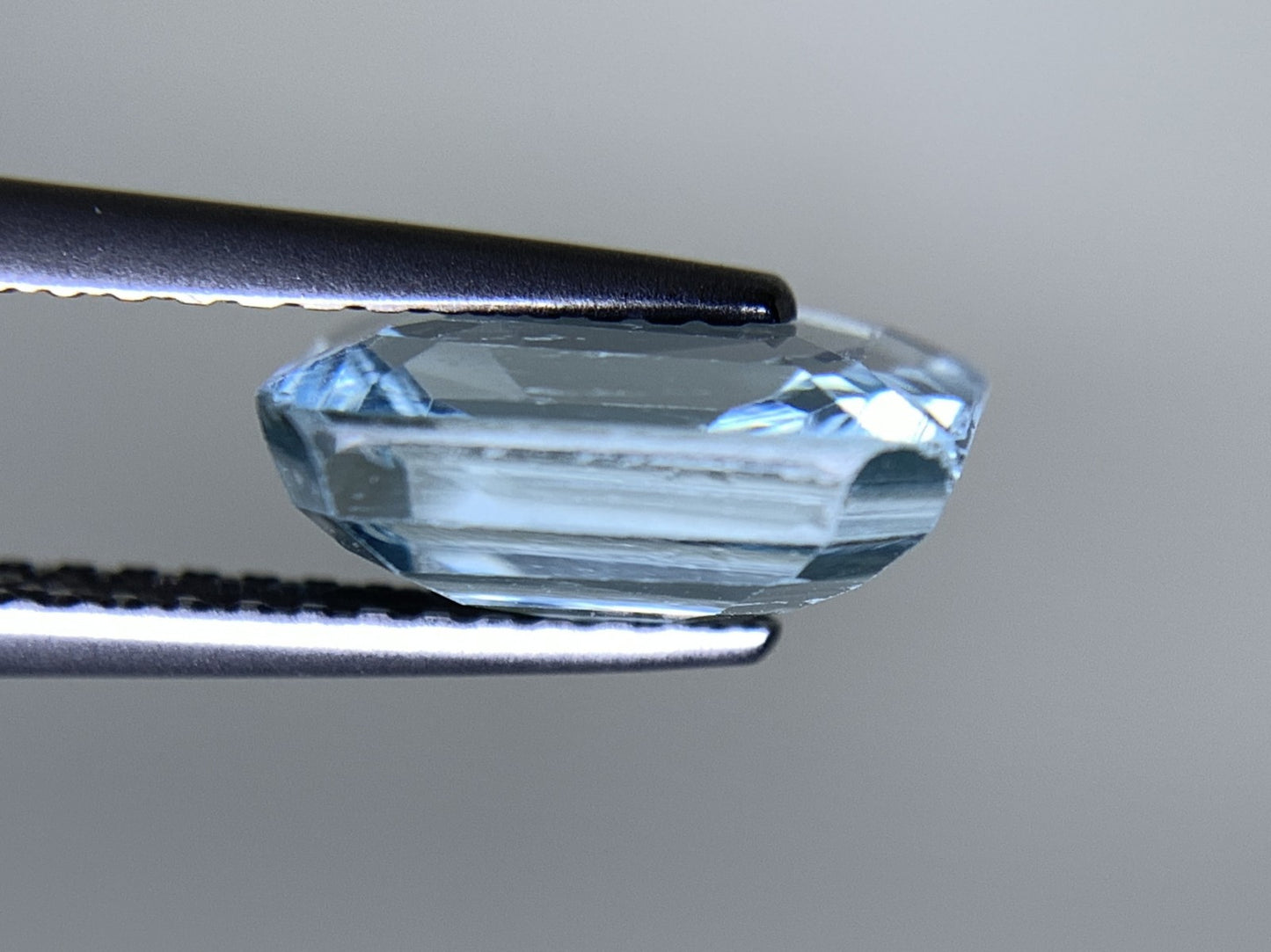 アクアマリン 天然 2.798ct 宝石ソーティング付き 9.8㎜×8.1㎜×4.4㎜ ルース（ 裸石 ） 6758Y