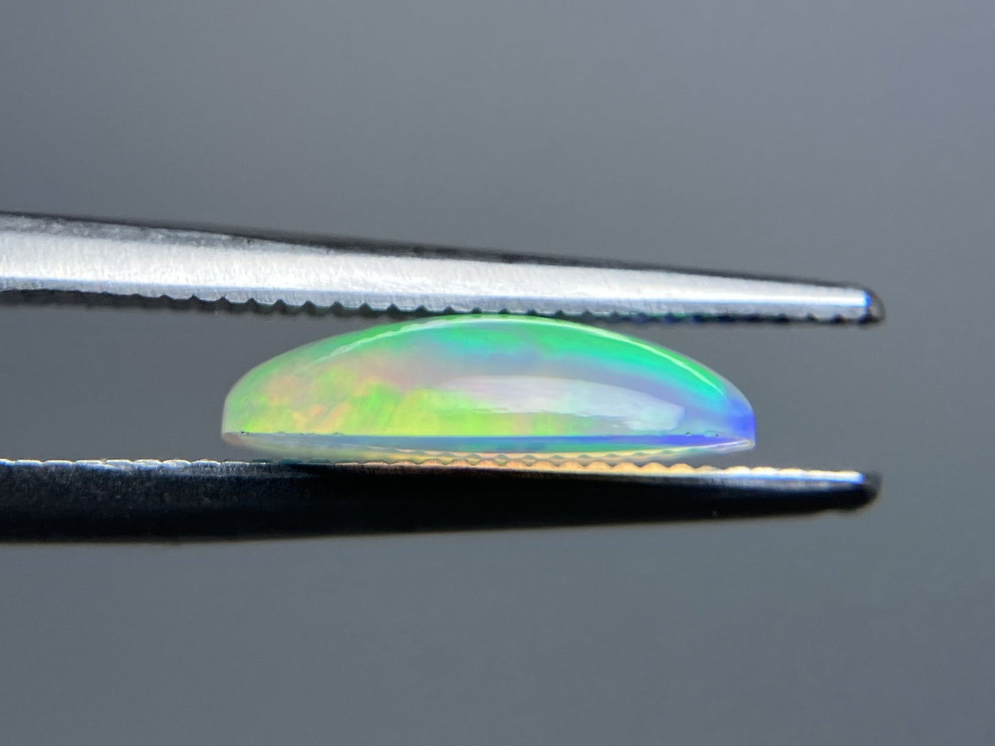 オパール 1.330ct 宝石ソーティング付き  11.3㎜×7.1㎜×3.0㎜  ルース（ 裸石 ） 3898YY