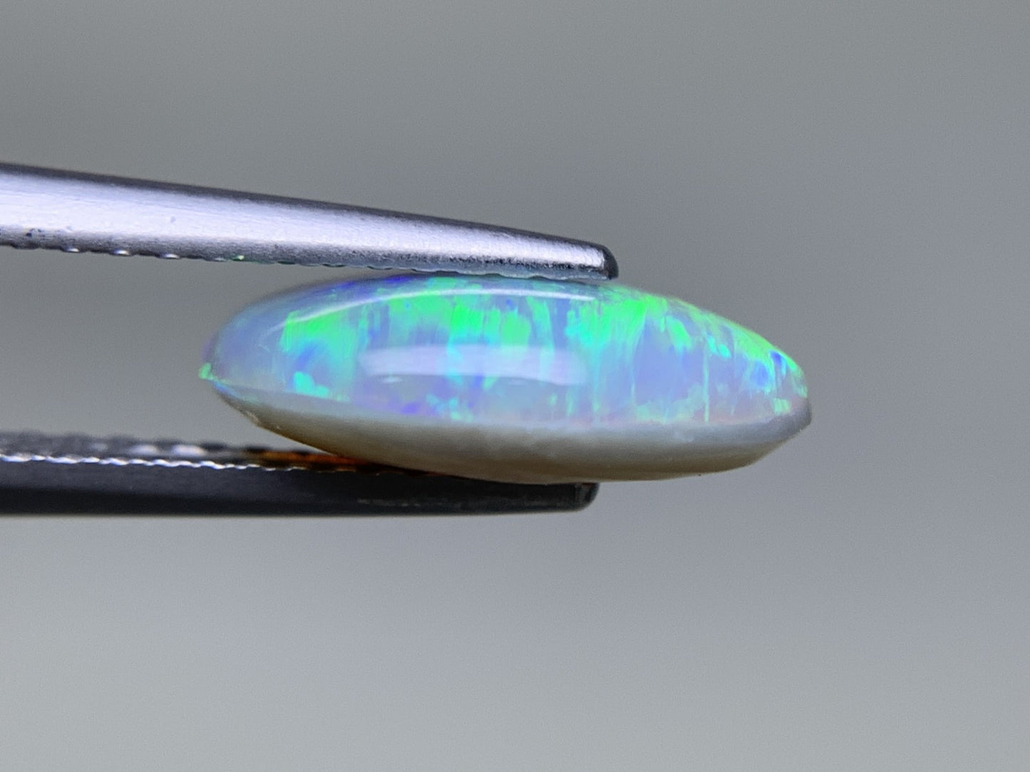 ブラックオパール 天然 2.178ct 宝石ソーティング付き 11.6㎜×8.2㎜×3.7㎜ ルース（ 裸石 ） 7606Y