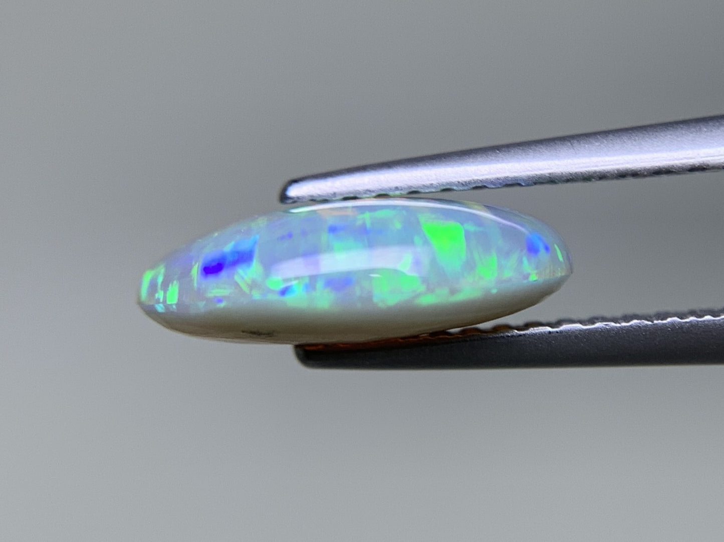 ブラックオパール 天然 2.178ct 宝石ソーティング付き 11.6㎜×8.2㎜×3.7㎜ ルース（ 裸石 ） 7606Y