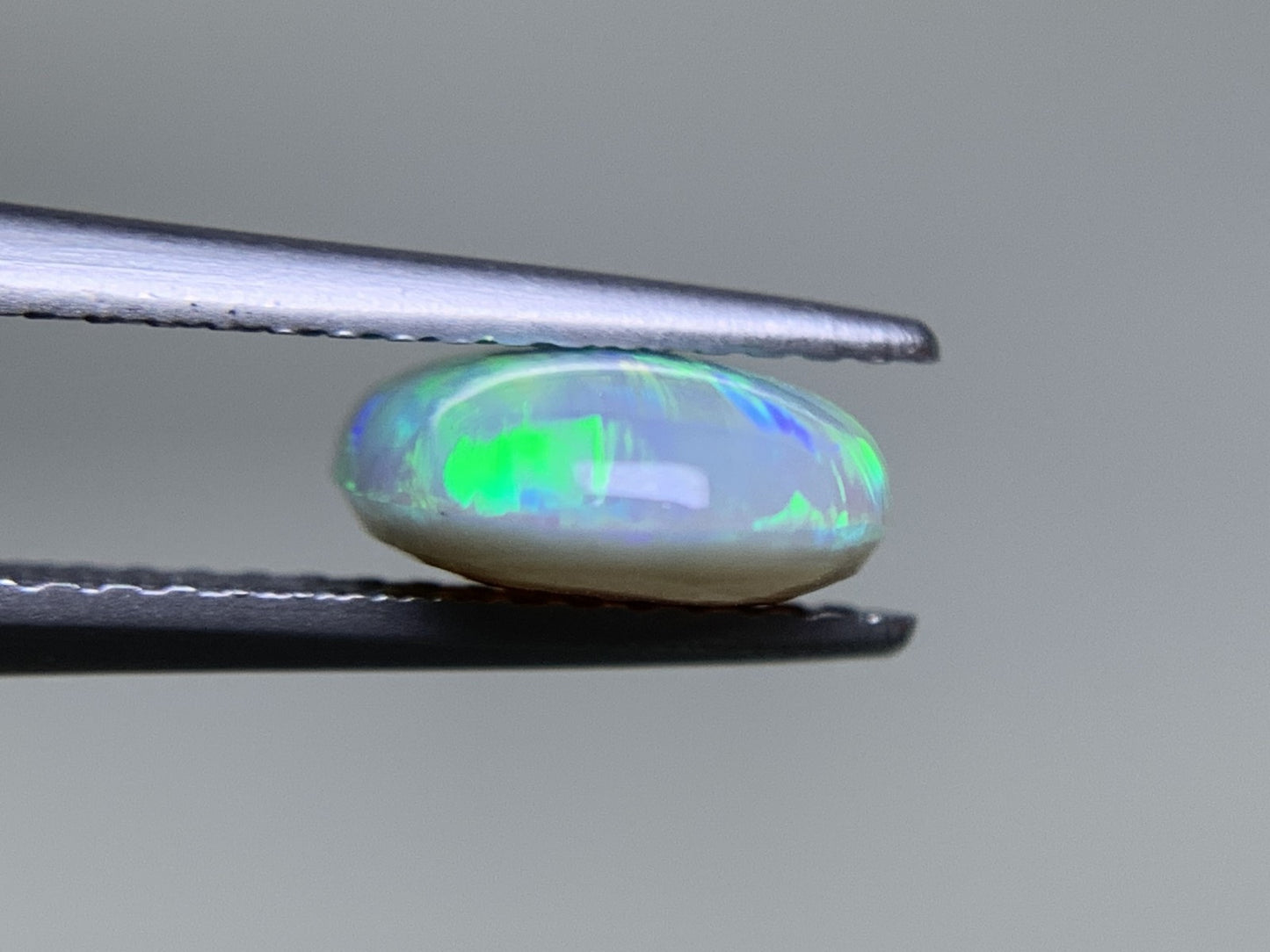 ブラックオパール 天然 2.178ct 宝石ソーティング付き 11.6㎜×8.2㎜×3.7㎜ ルース（ 裸石 ） 7606Y