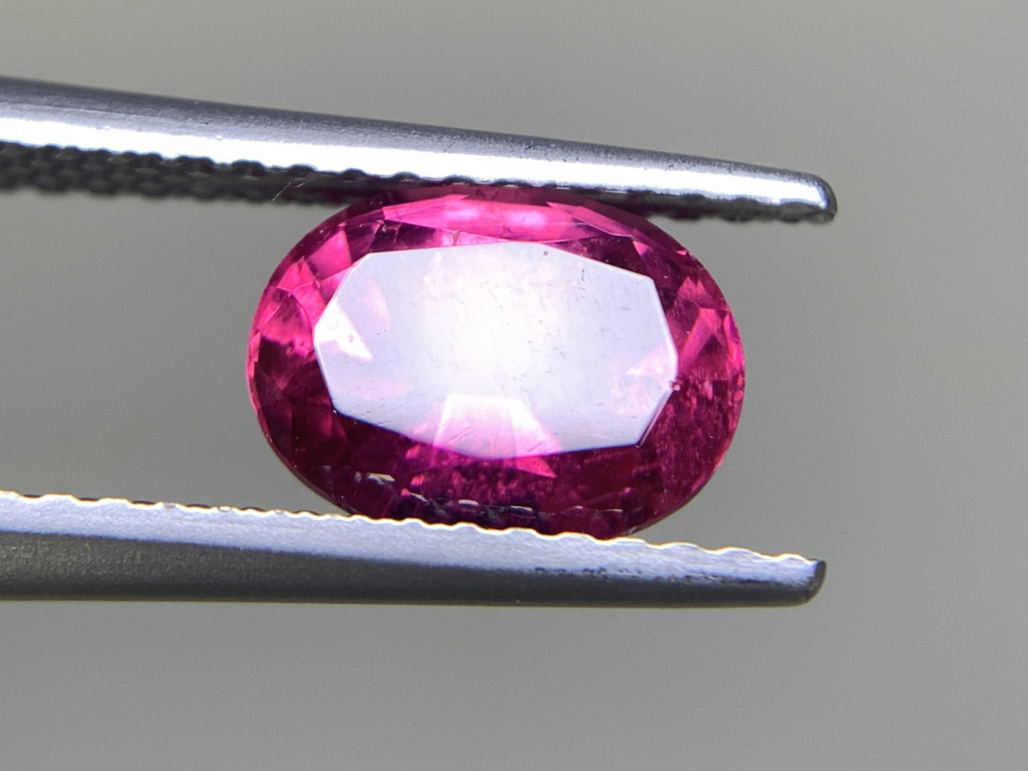 トルマリン ( ルベライト ) 1.520ct 宝石ソーティング付き  8.0㎜×6.1㎜×4.5㎜   ルース（ 裸石 ） 2364Y