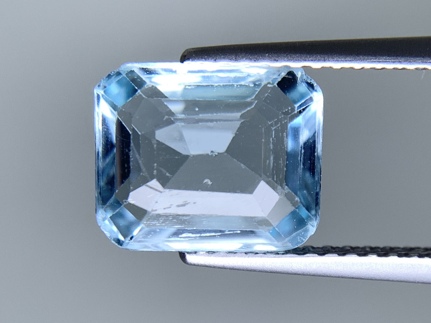 アクアマリン 天然 2.798ct 宝石ソーティング付き 9.8㎜×8.1㎜×4.4㎜ ルース（ 裸石 ） 6758Y