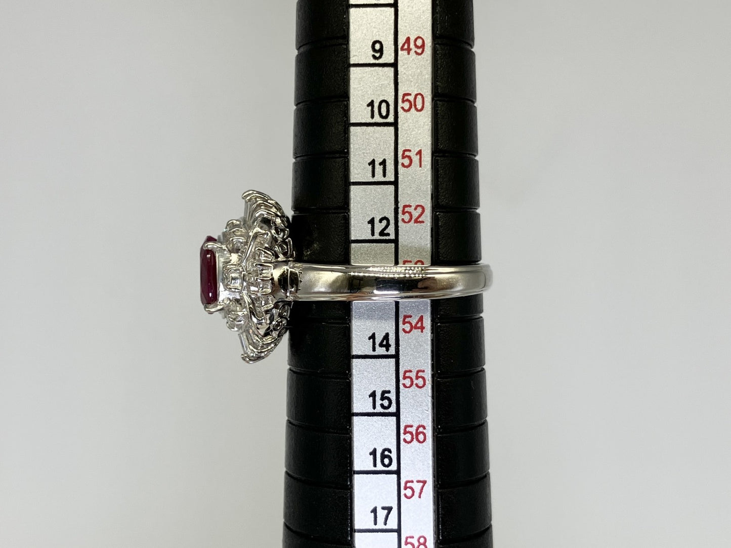 ルビー  1.03ct  Pigeon Blood  Myanmar  AIGS 宝石鑑別書付き  7.00㎜×4.98㎜×3.10㎜  PT900  6.9g  リング  メレダイヤ  0.65ct  1410Y