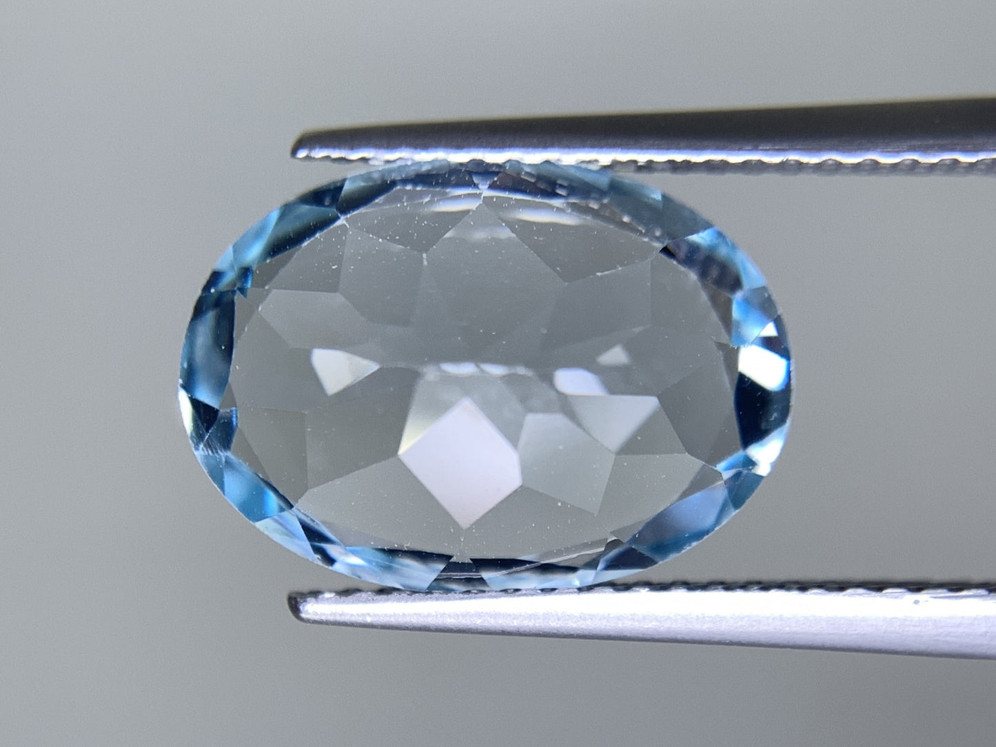 ブルートパーズ 天然 7.824ct 宝石ソーティング付き 14.2㎜×10.2㎜×7.2㎜ ルース（ 裸石 ） 6757Y