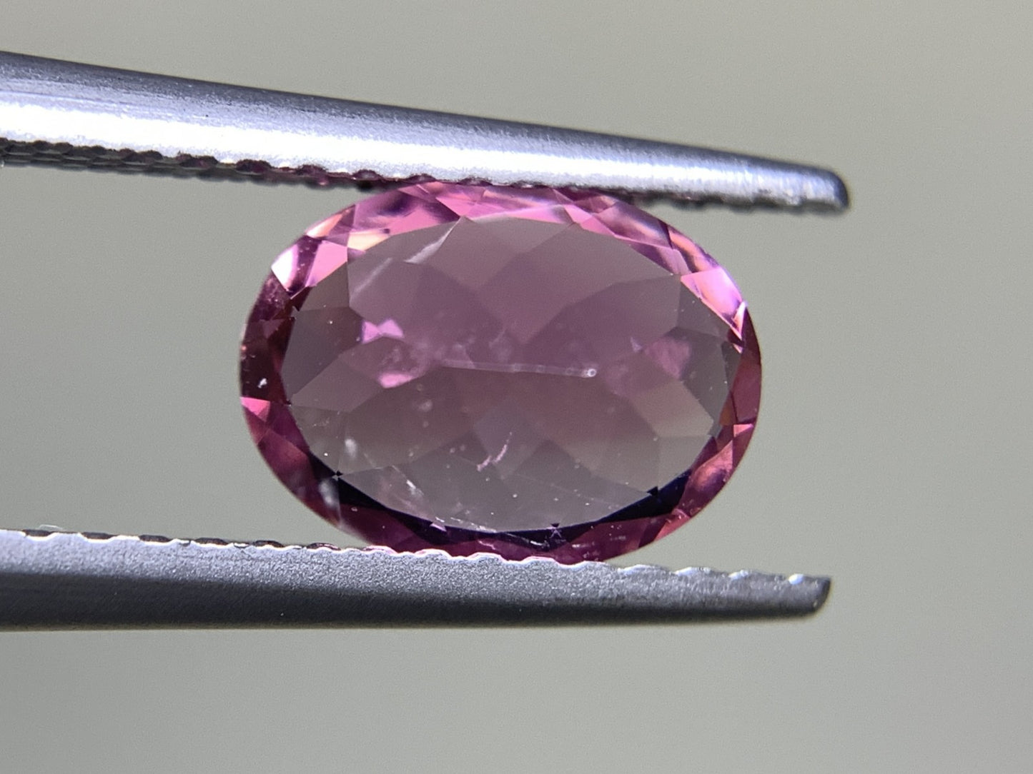 ピンクトルマリン 1.243ct 宝石ソーティング付き  8.0㎜×6.2㎜×3.9㎜   ルース（ 裸石 ） 2365Y