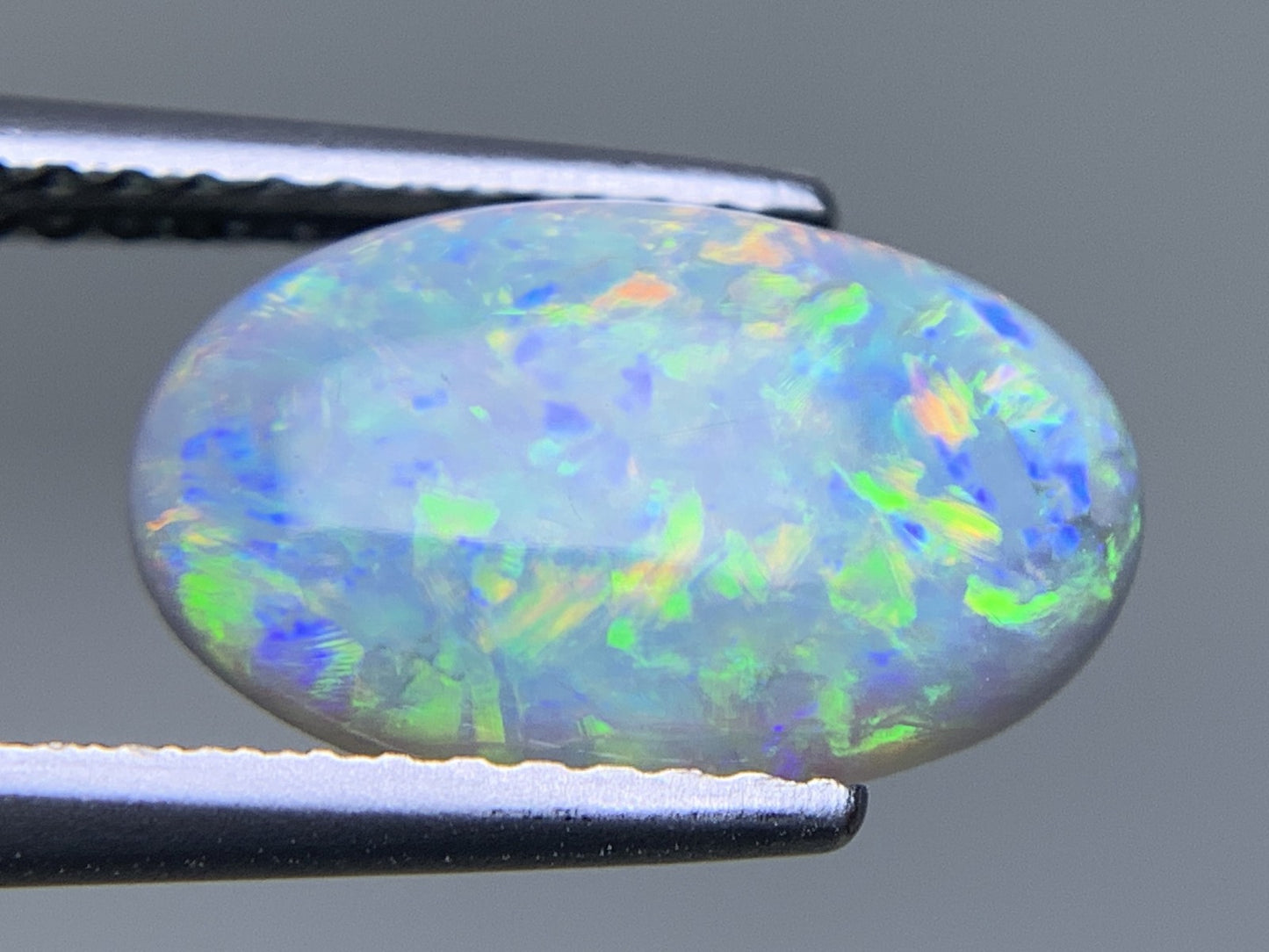 ブラックオパール 天然 2.044ct 宝石ソーティング付き 12.3㎜×7.7㎜×3.3㎜ ルース（ 裸石 ） 7592Y