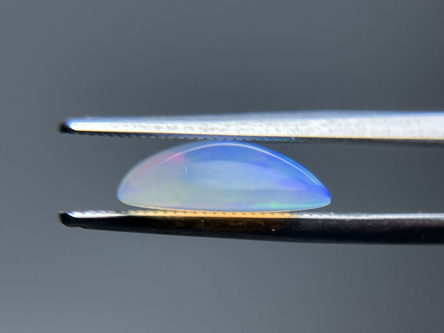 オパール 2.608ct  宝石ソーティング付き  11.9㎜×11.9㎜×4.4㎜  ルース（ 裸石 ） 3957YY