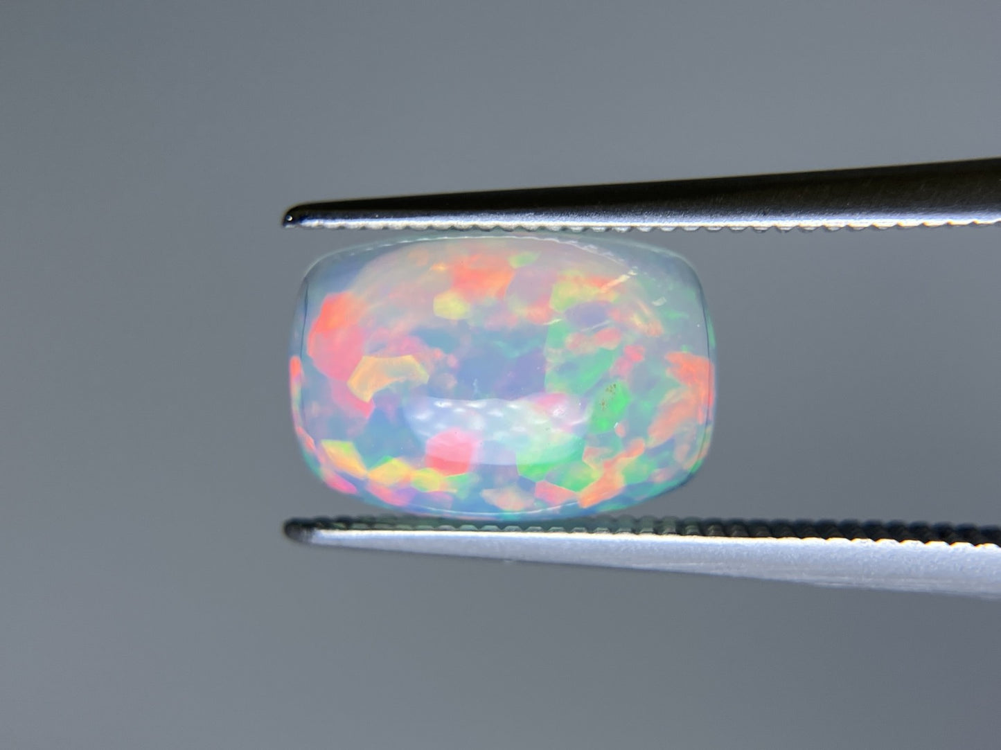 オパール 2.323ct 宝石ソーティング付き 11.6㎜×7.9㎜×4.3㎜ ルース（ 裸石 ） 4547S