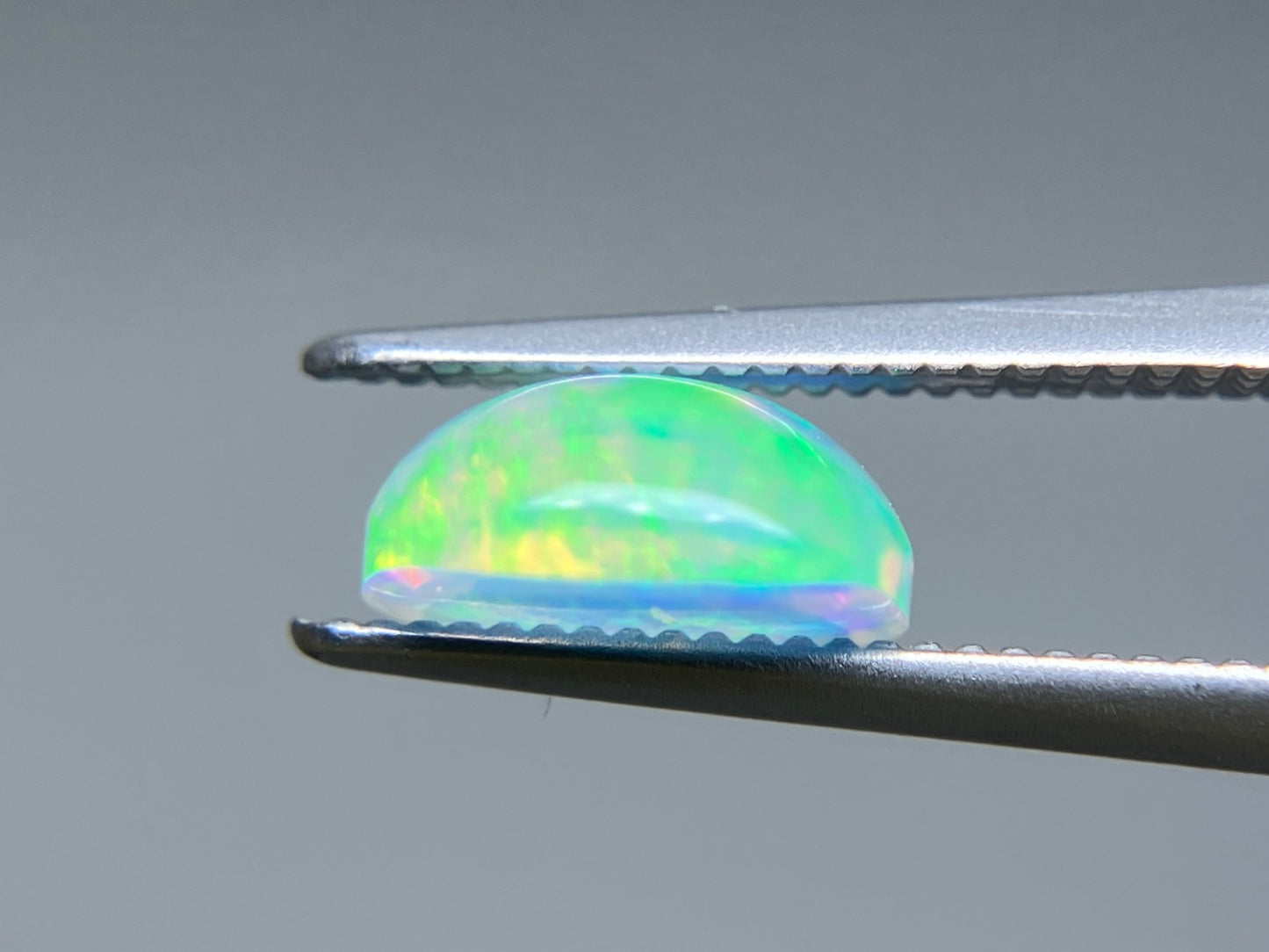 オパール 1.280ct 宝石ソーティング付き 7.9㎜×7.9㎜×3.6㎜ ルース（ 裸石 ） 4549S