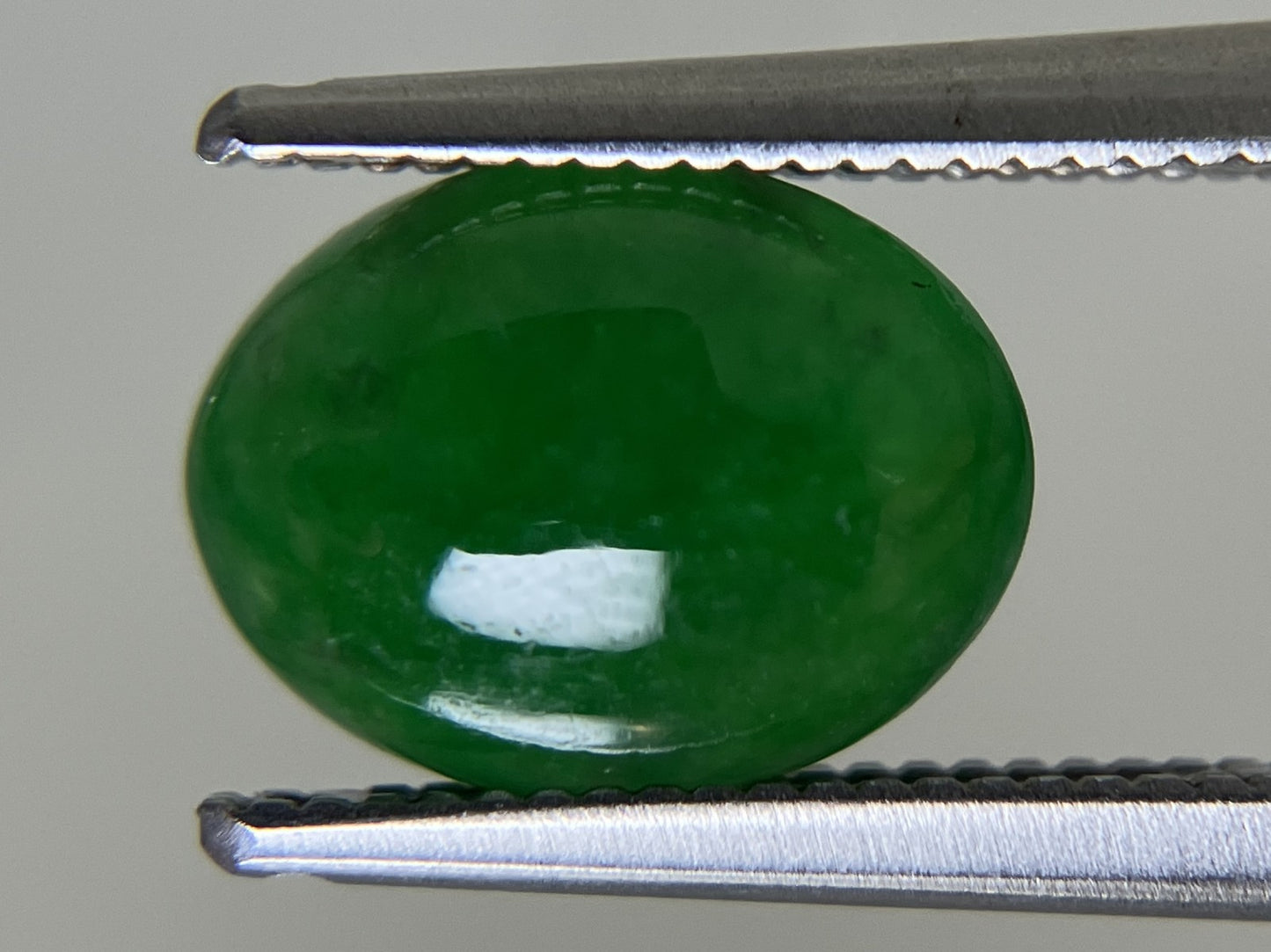 ひすい（ヒスイ 翡翠） 天然 1.996ct 宝石ソーティング付き 9.3㎜×7.2㎜×3.2㎜ ルース（ 裸石 ） 6736YY