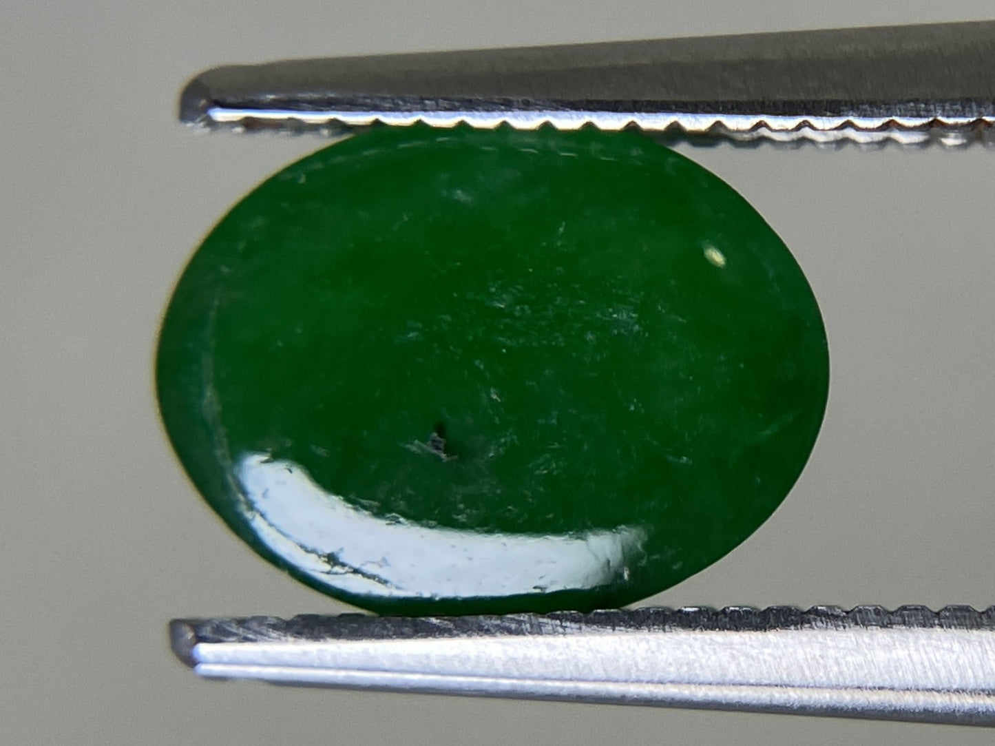 ひすい（ヒスイ 翡翠） 天然 1.996ct 宝石ソーティング付き 9.3㎜×7.2㎜×3.2㎜ ルース（ 裸石 ） 6736YY