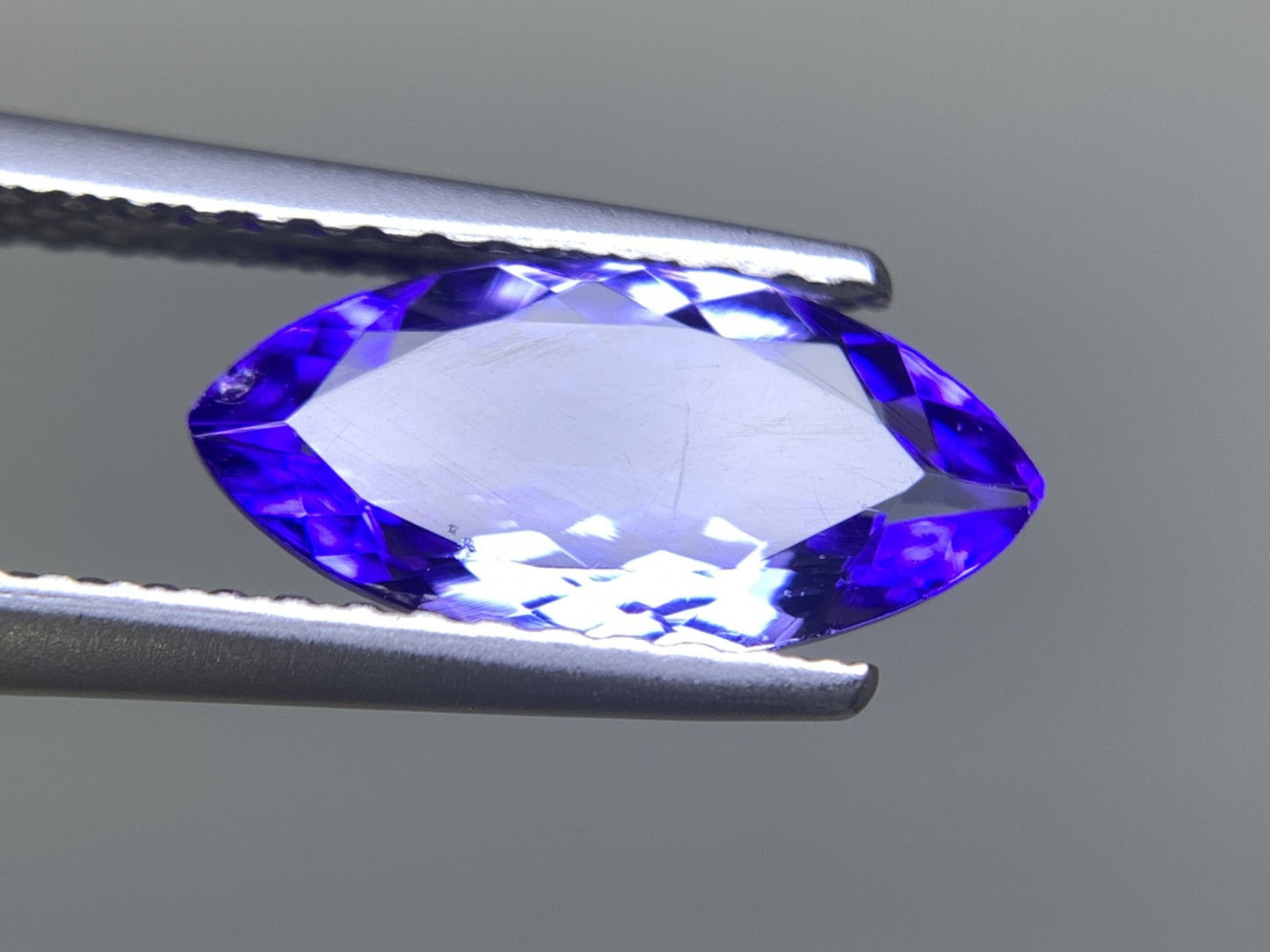 タンザナイト 1.287ct 宝石ソーティング付き 11.2㎜×5.4㎜×2.8㎜ ルース（ 裸石 ） 2347Y