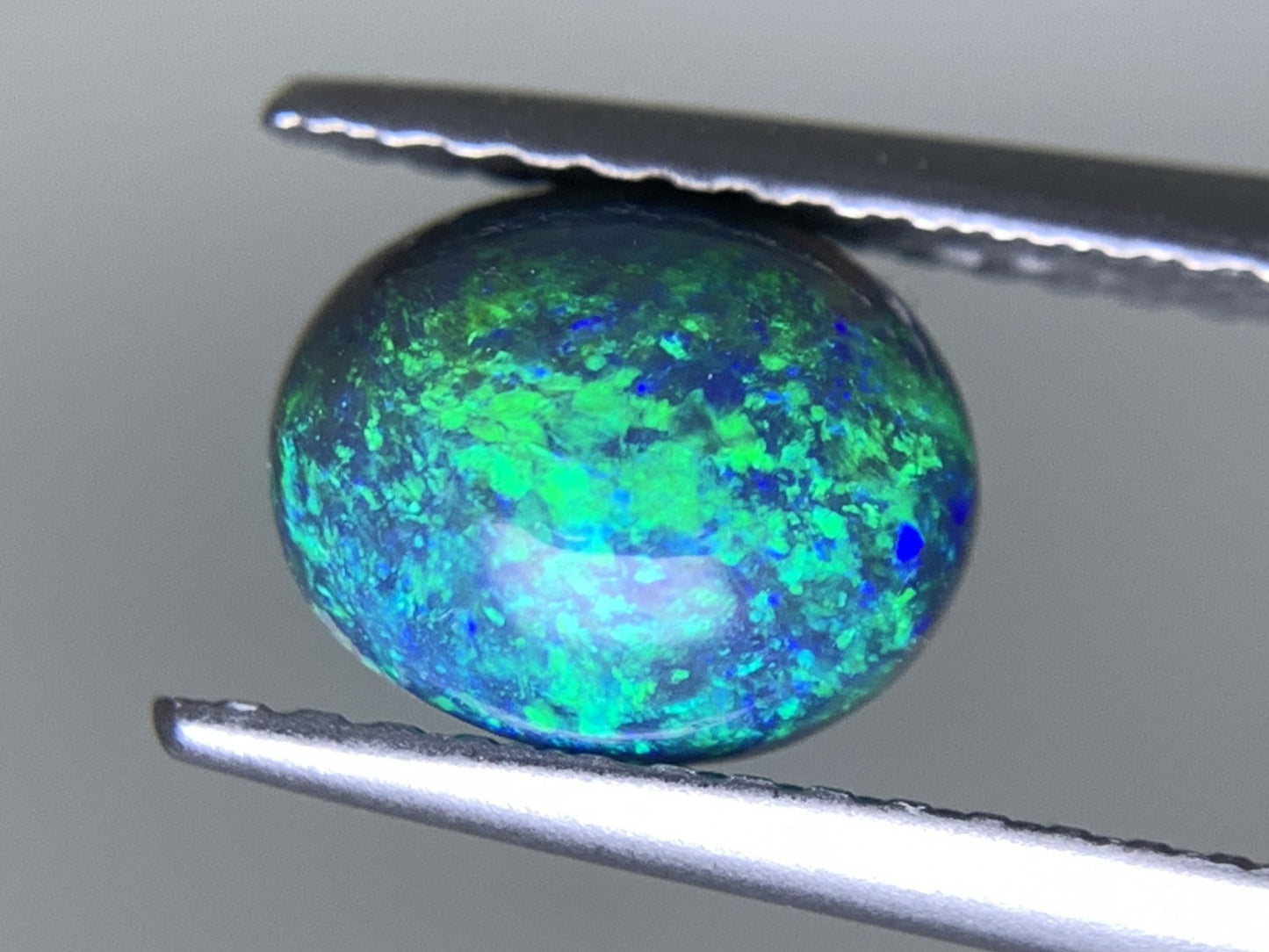 ブラックオパール 天然  1.409ct  宝石ソーティング付き  7.7㎜×6.4㎜×4.8㎜ ルース（ 裸石 ）  5807Y