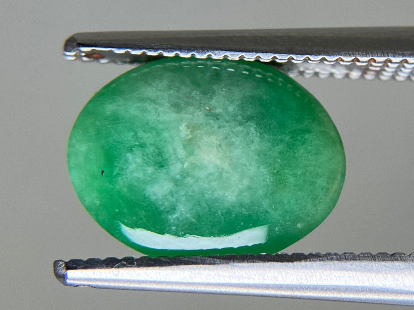 ひすい（ヒスイ 翡翠） 天然 2.538ct 宝石ソーティング付き 10.2㎜×7.8㎜×3.4㎜ ルース（ 裸石 ） 6735YY