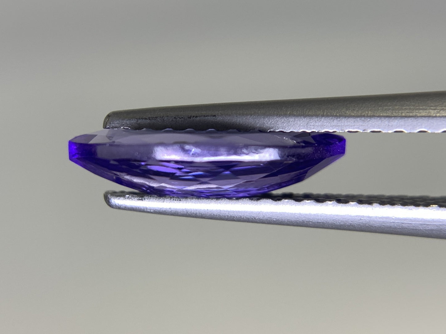 タンザナイト 1.287ct 宝石ソーティング付き 11.2㎜×5.4㎜×2.8㎜ ルース（ 裸石 ） 2347Y