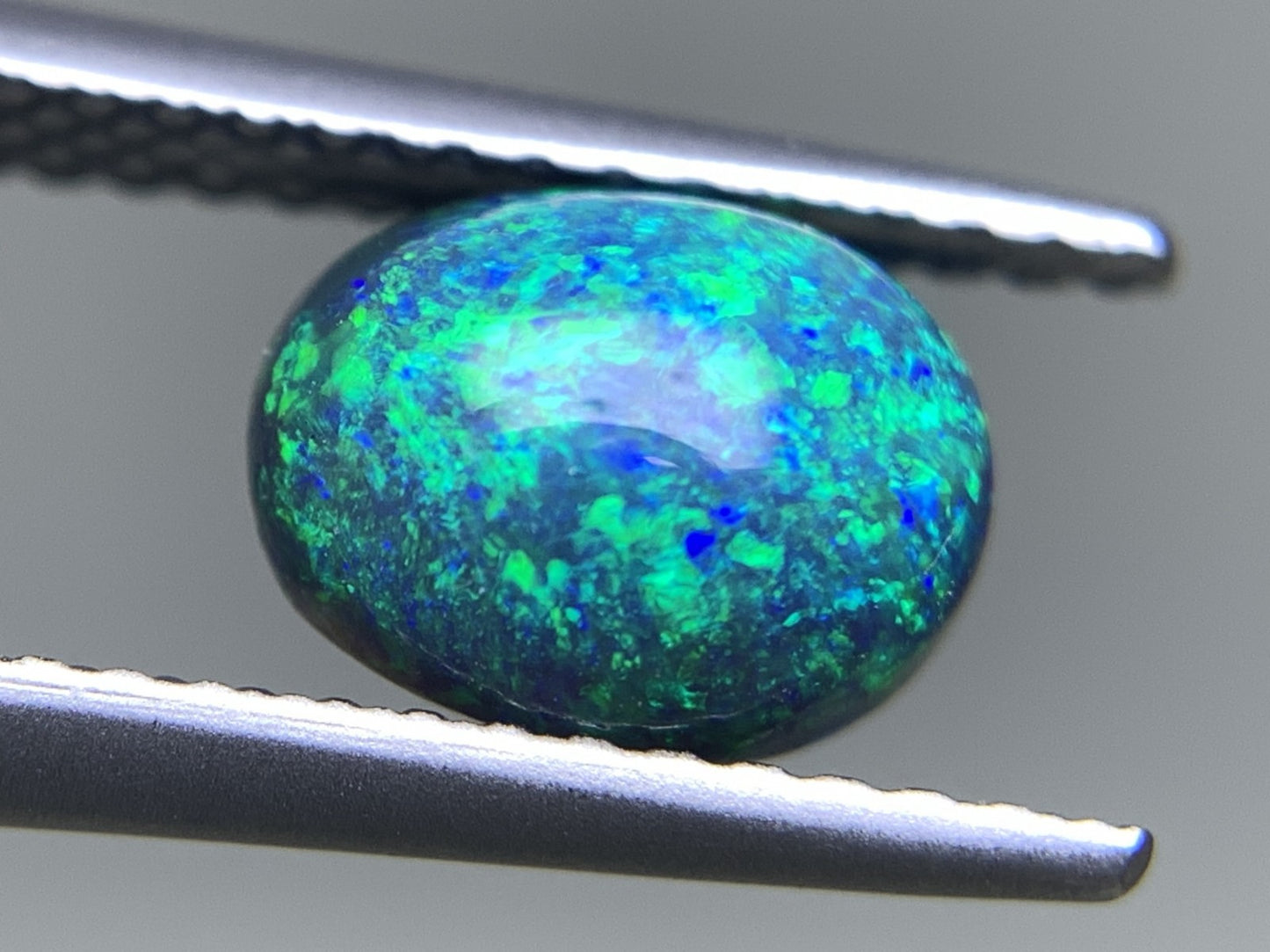 ブラックオパール 天然  1.409ct  宝石ソーティング付き  7.7㎜×6.4㎜×4.8㎜ ルース（ 裸石 ）  5807Y