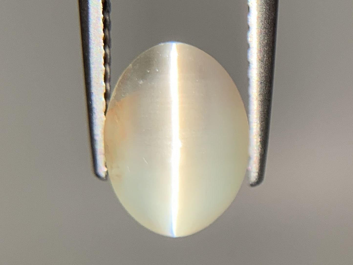クリソベリルキャッツアイ 天然 2.265ct 宝石ソーティング付き 9.5㎜×6.9㎜×3.7㎜ ルース（ 裸石 ） 7677Y