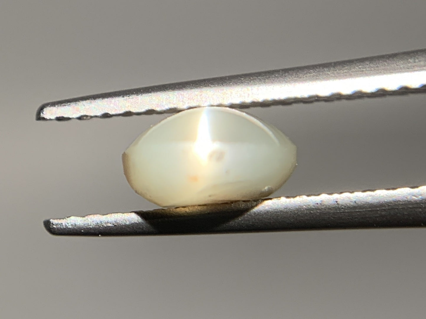 クリソベリルキャッツアイ 天然 2.265ct 宝石ソーティング付き 9.5㎜×6.9㎜×3.7㎜ ルース（ 裸石 ） 7677Y