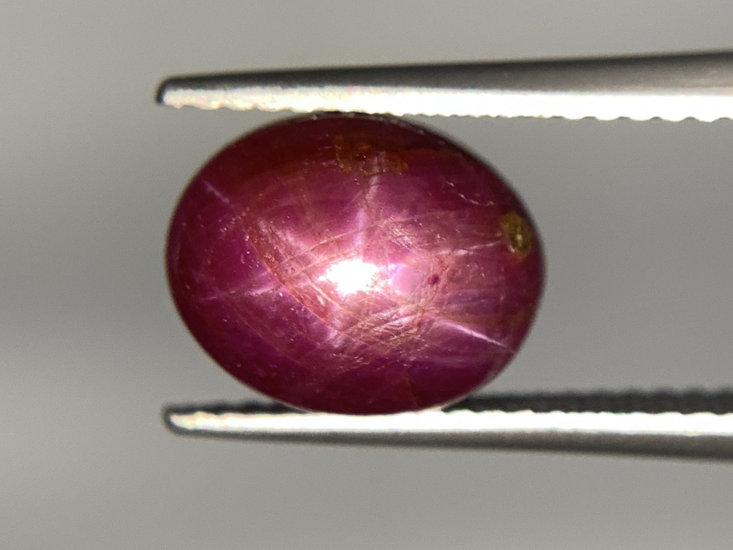 スタールビー 5.302ct 宝石ソーティング付き  10.2㎜×8.2㎜×5.7㎜   ルース（ 裸石 ） 2345Y