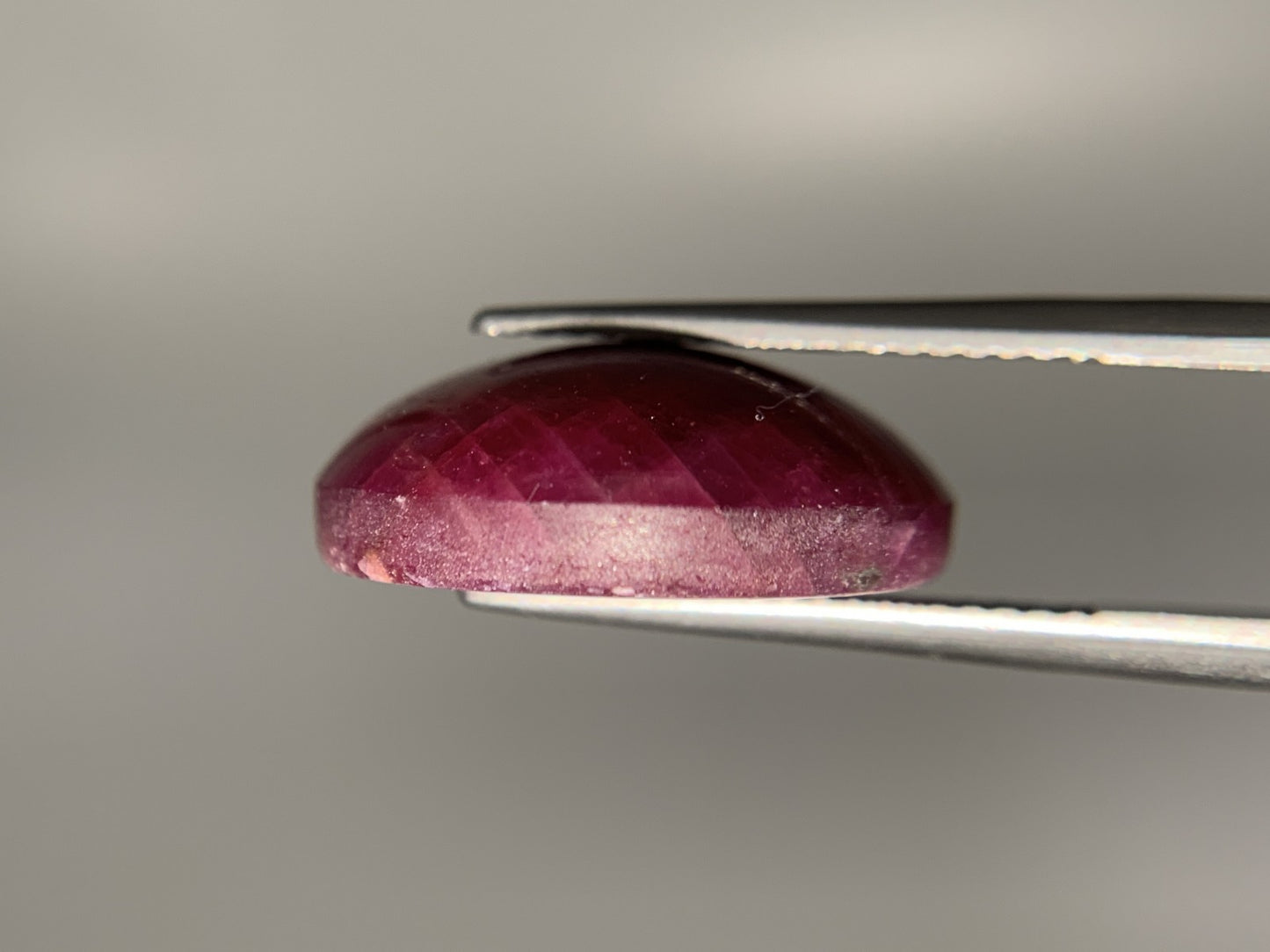 スタールビー 天然 20.351ct 宝石ソーティング付き 17.4㎜×15.7㎜×6.7㎜ ルース（ 裸石 ） 7668Y