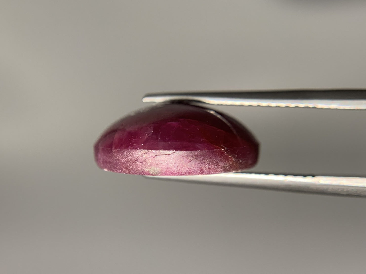 スタールビー 天然 20.351ct 宝石ソーティング付き 17.4㎜×15.7㎜×6.7㎜ ルース（ 裸石 ） 7668Y