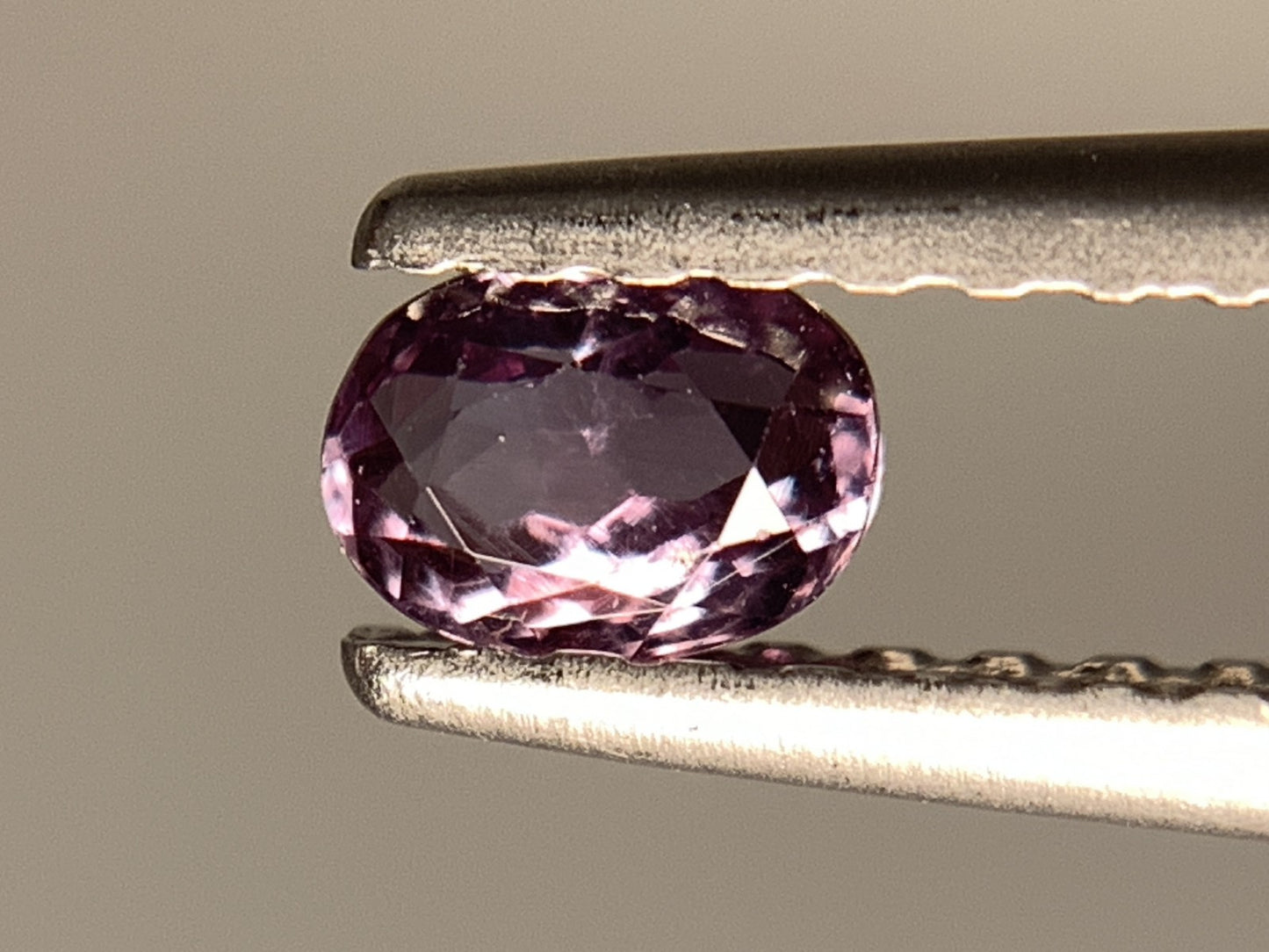 アレキサンドライト 天然 0.279ct 中央宝石ソーティング付き 4.17㎜×3.08㎜×2.39㎜ ルース（ 裸石 ） 6622Y