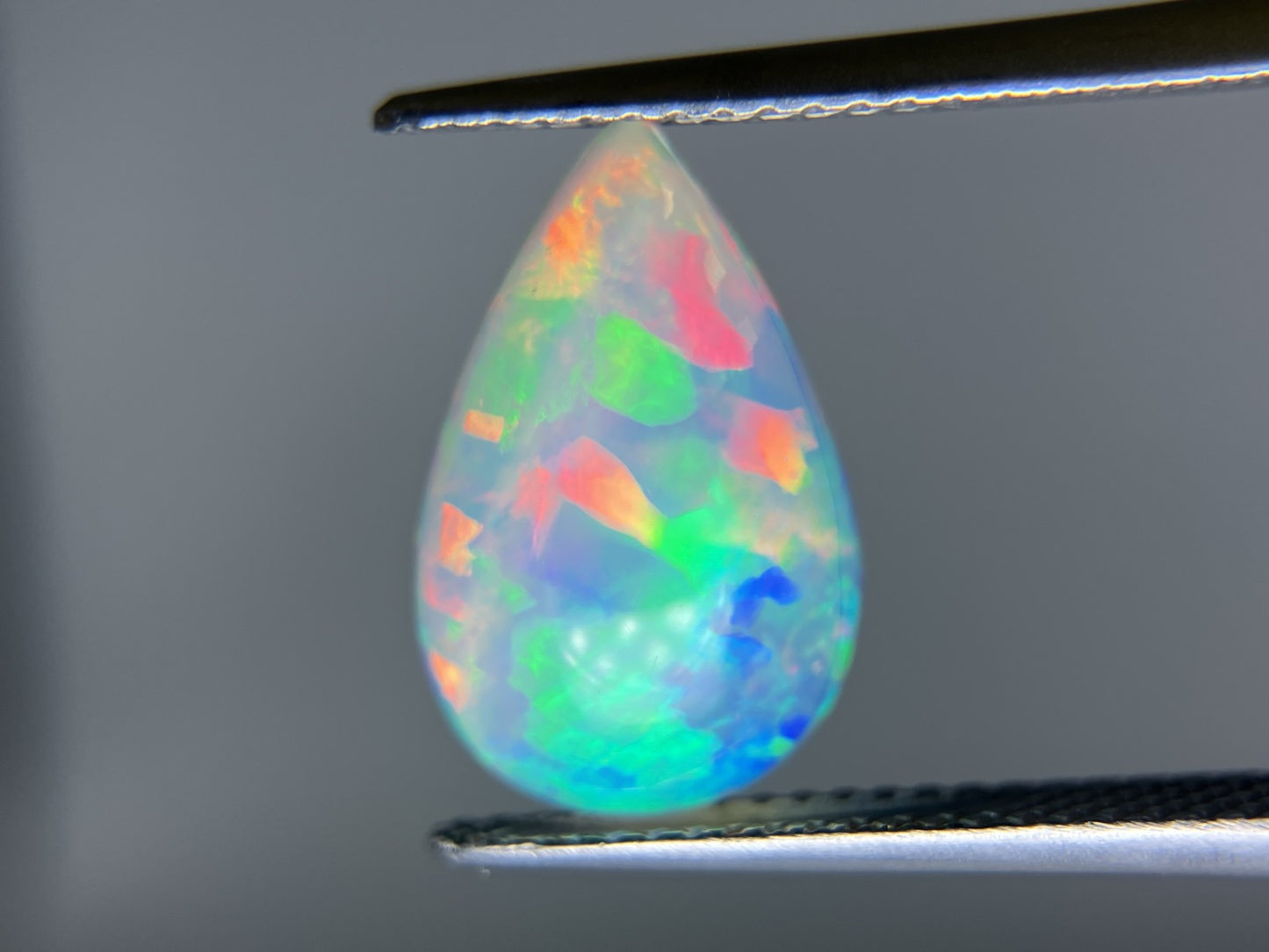 オパール 2.045ct 宝石ソーティング付き 14.5㎜×9.3㎜×3.8㎜ ルース（ 裸石 ） 4550K