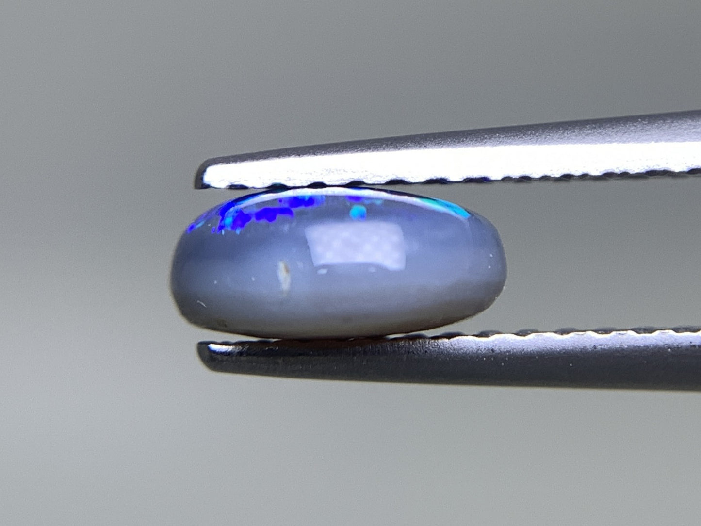 ブラックオパール 天然  1.134ct  宝石ソーティング付き  7.3㎜×6.9㎜×3.3㎜ ルース（ 裸石 ）  5803Y