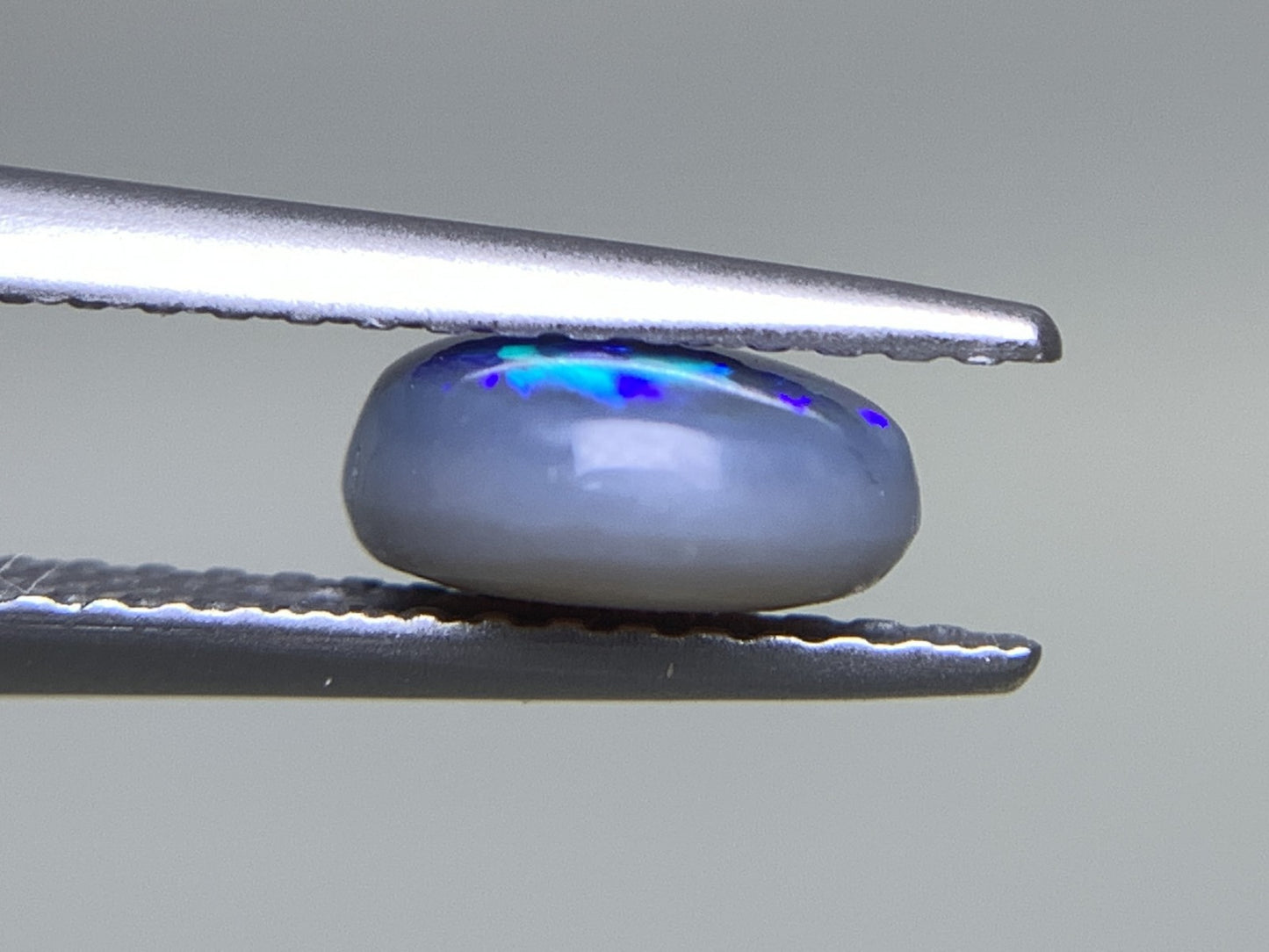 ブラックオパール 天然  1.134ct  宝石ソーティング付き  7.3㎜×6.9㎜×3.3㎜ ルース（ 裸石 ）  5803Y