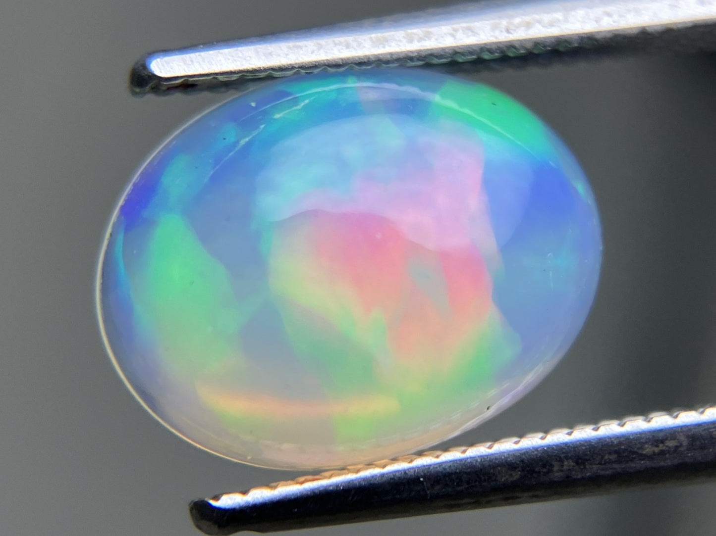 オパール 1.634ct 宝石ソーティング付き  11.5㎜×8.9㎜×4.3㎜  ルース（ 裸石 ） 3903YY